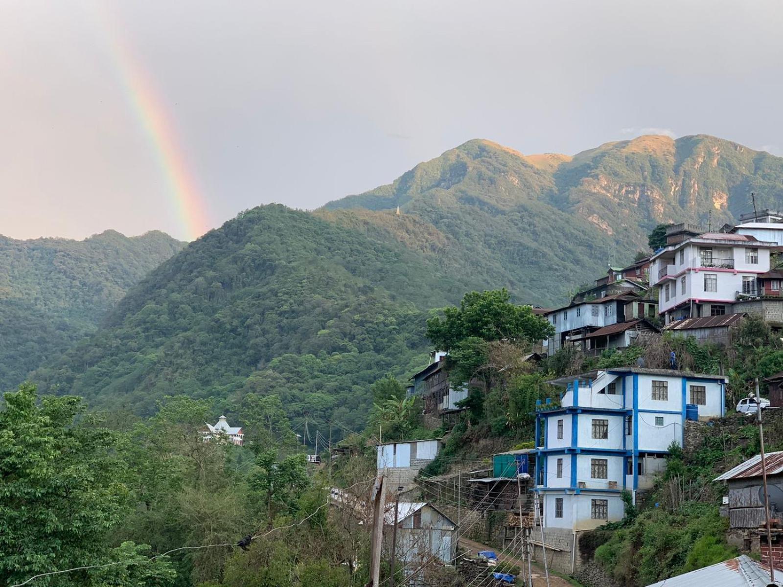 Dovipie Inn Kohima 외부 사진