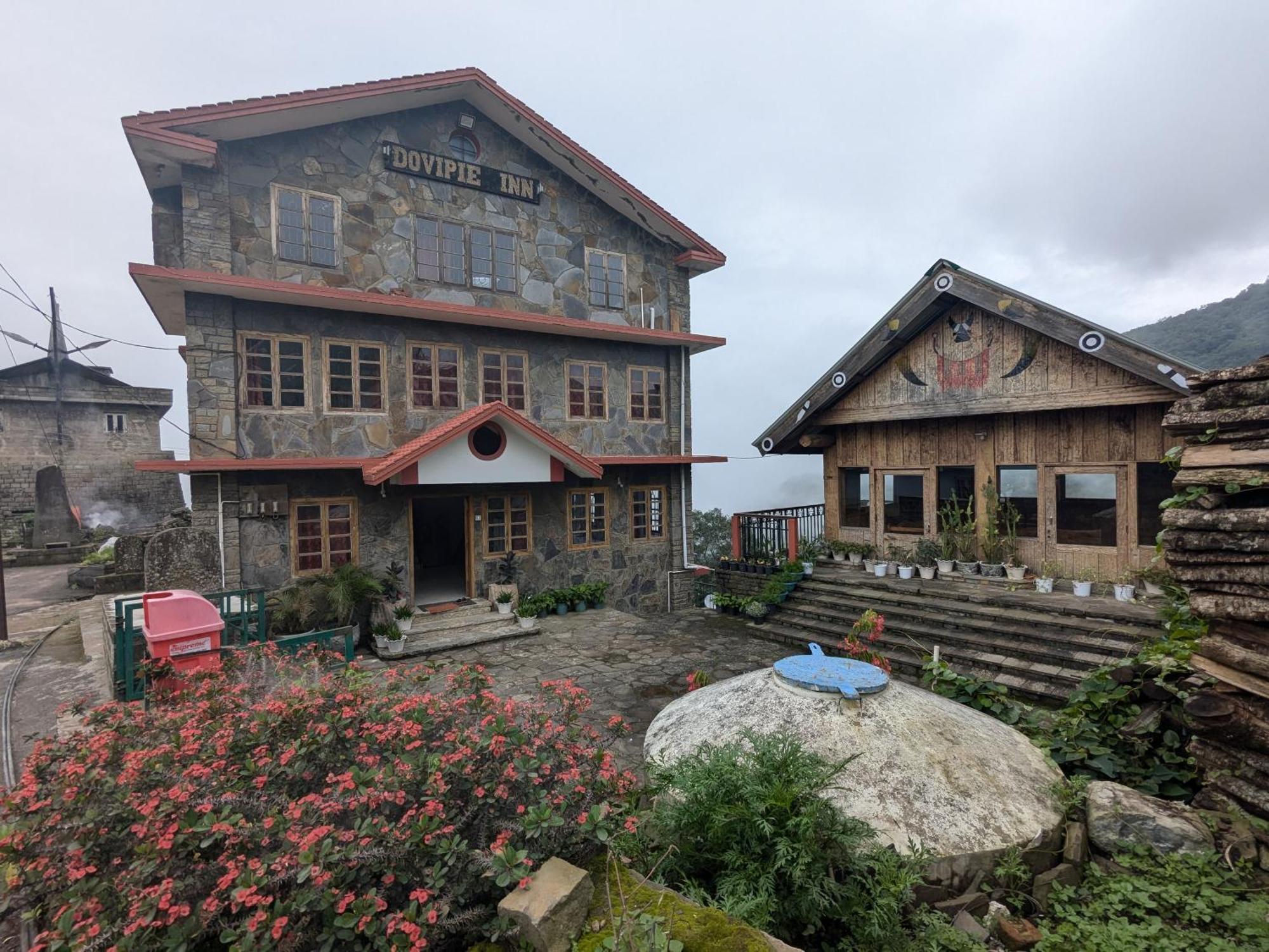 Dovipie Inn Kohima 외부 사진